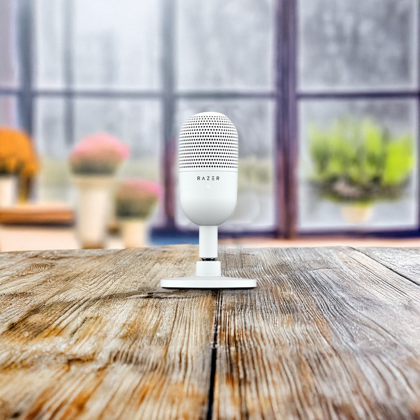 RAZER SEIREN V3 MINI WHITE EDITION ULTRA MICROPHONE