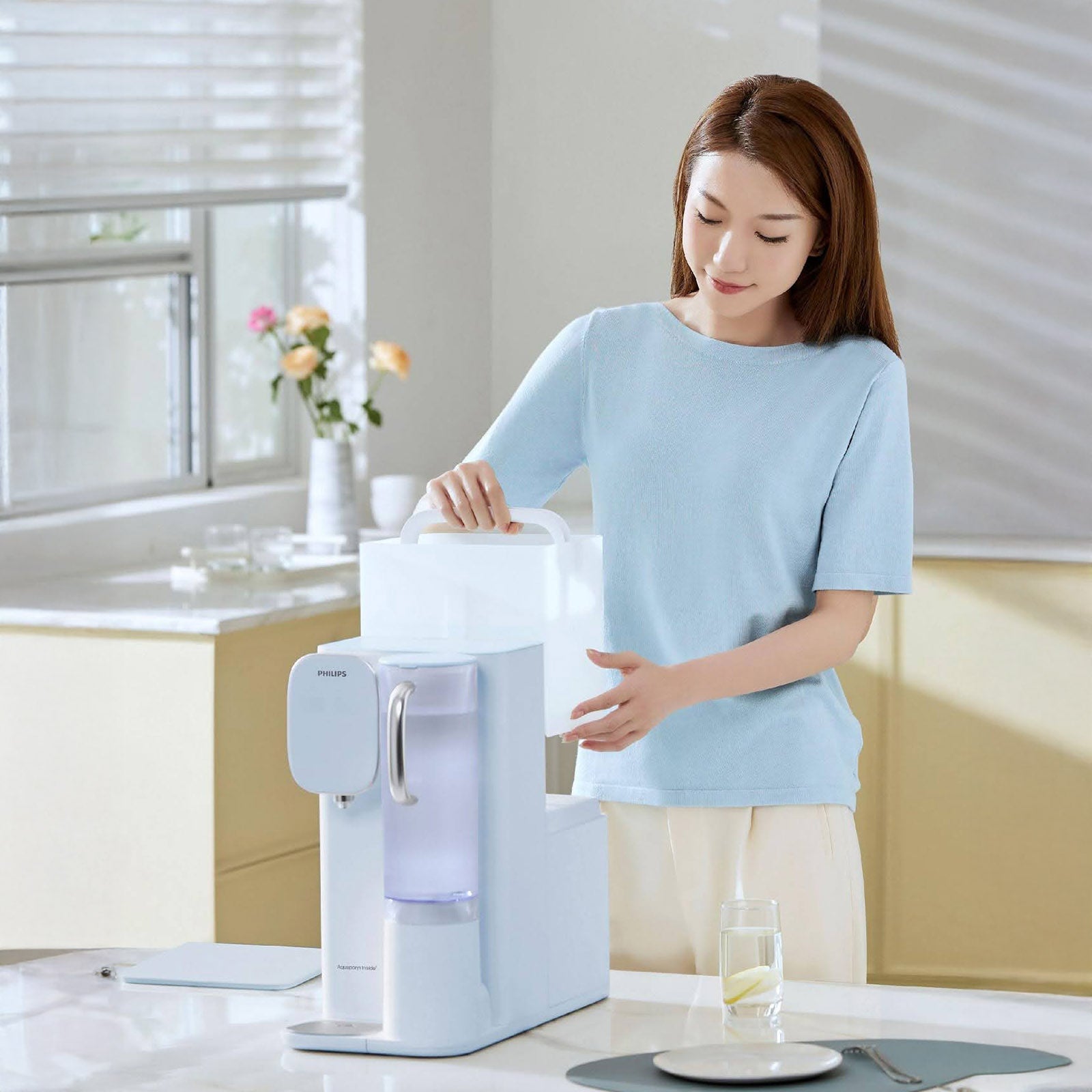 PHILIPS WATER ADD6912BL/90 LIGHT BLUE TABLE TOP DISPENSER 4.8L UV + RO + FILTER HOT/AMBIENT/COLD WITH CHILD LOCK